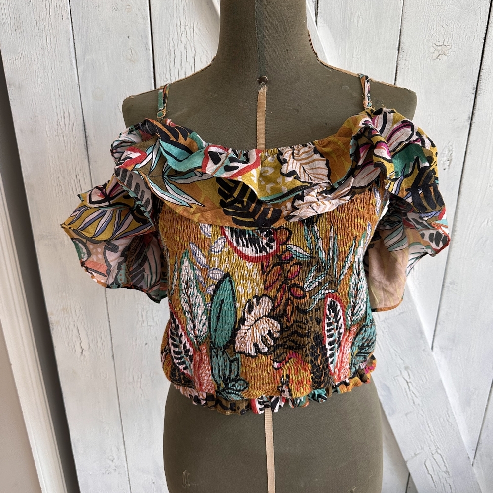 Tropical ruffles crop top.